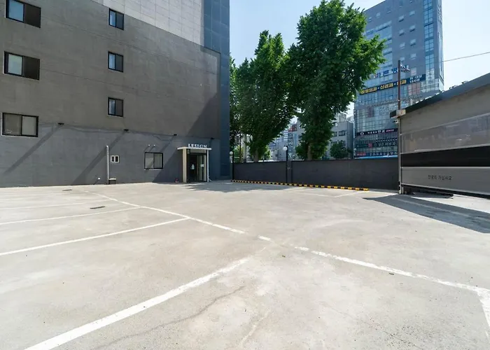 남포 리자인 모텔 *